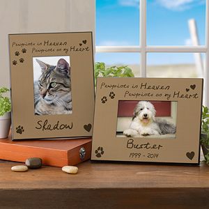 Personalized Pet Memorial Picture Frame   Pawprints in Heaven
