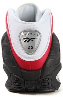 Reebok Sneaker ES 22 in Black & Excellent Red