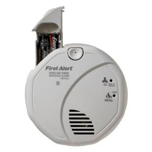 First Alert Battery Operated Smoke and Carbon Monoxide Alarm with Voice Alert SCO7CN