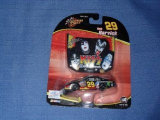 2004 Kevin Harvick #29 KISS GM Goodwrench Winners Circle 1/64 Scale Diecast & Bonus Matching Magnet Hood: Toys & Games
