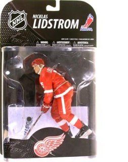 McFarlane Toys NHL Sports Picks Series 20 Action Figure:Nick Lidstrom 2(Detroit Red Wings) Red Jersey: Toys & Games
