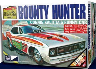 1/25 '72 Mustang "Bounty Hunter" Funny Car: Toys & Games