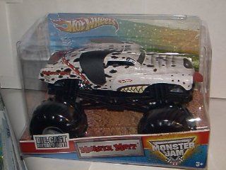 Hot Wheels 1:24 Monster Mutt Dalmation Monster Jam Truck: Toys & Games