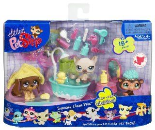 Littlest Pet Shop Themed Playpack   SQUEAKY CLEAN PETS with 3 EXCLUSIVE Pets: Toys & Games