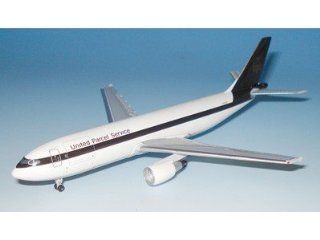 Cargo Jets UPS A 300 Model Airplane Toys & Games