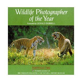 Wildlife Photographer of the Year: Portfolio Two (9780863433061): Peter Wilkinson: Books