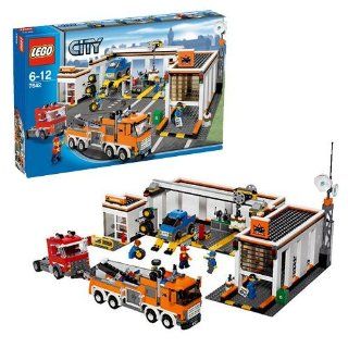 LEGO City Garage 953 Pieces (7642) Toys & Games