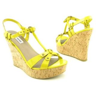 Steve Madden Women's Quesst Gladiator Wedge Sandal,Yellow Patent,9.5 M US: Shoes