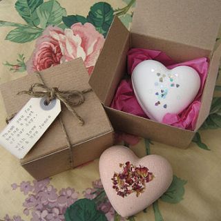 handmade love heart bath bomb by bow boutique