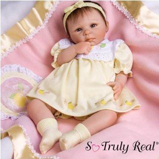 Ashton Drake Doll ~ So Truly Real ~ LEMON BLOSSOM ~ FREE Lemon scented Blanket ~ Artist Michelle Fagan!: Toys & Games