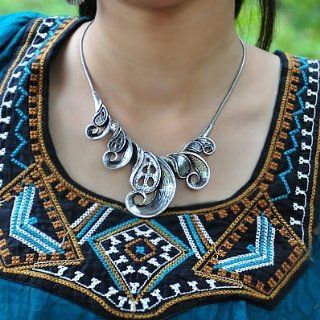 Hmong Designed Jewelry Blossoming Spray Necklace Indian: Jewelry