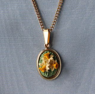 daffodil pendant necklace by good intentions