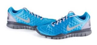NIKE WMNS FREE TR FIT WINTER STYLE: 469767 001 SIZE: 5.5 M US: Shoes