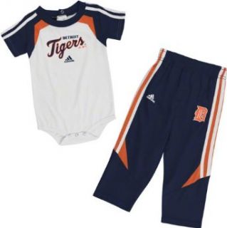 Detroit Tigers Infant Adidas Creeper & Pant Set: Clothing