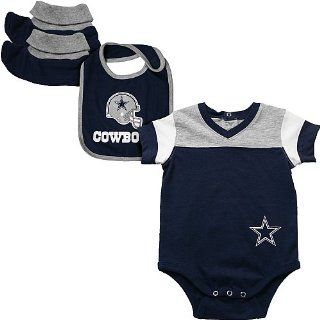 Dallas Cowboys Basic Logo 3 Piece Onesie Bib & Booties Set Baby / Infant 24M: Baby