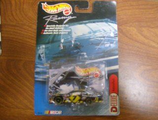 Hot Wheels Racing NASCAR Car # 44: Toys & Games