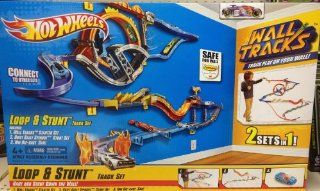 Mattel Hot Wheels Wall Tracks Loop & Stunt Track Set: Toys & Games