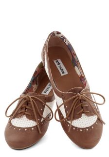 Spirited Sojourn Flat in Cocoa  Mod Retro Vintage Heels