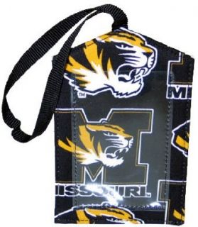 Mizzou Luggage Tag University of Missouri Tigers Travel Accessories  Gifts and Gift Ideas For GRADUATION Him Her Men Man Women Ladies Alumni, Students, Fans, Travelers Teachers High Quality : Sports Related Merchandise : Clothing