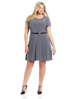 Star Vixen Women's Plus Size Short Sleeve Triplekeyhole Skater Dress, Charcoal/Black, 3X