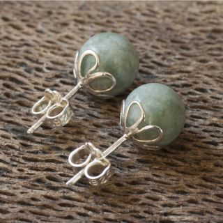 Handcrafted Sterling Silver Demure Jade Stud Earrings (Guatemala)